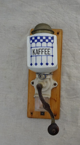 Kleine alte kaffeemühle - kleine,