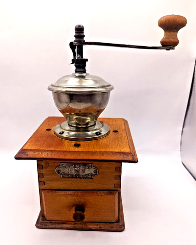Alte kaffeemühle handmühle - kaffeemühle,
