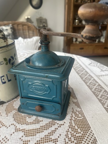 Alte kaffeemühle blech - alte,