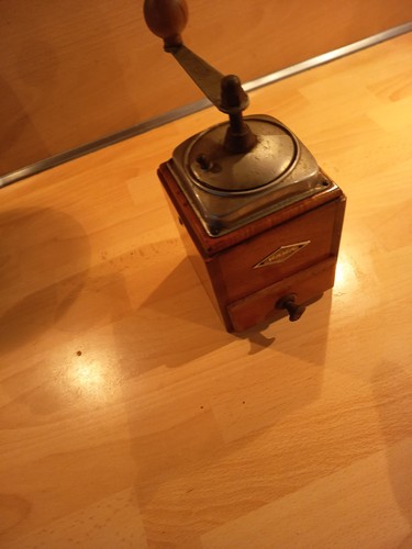 Schöne alte kaffeemühle aus - schöne,
