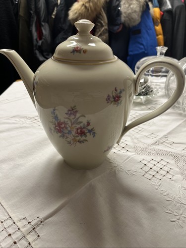 Alte kaffeekanne aus - kaffeekanne,