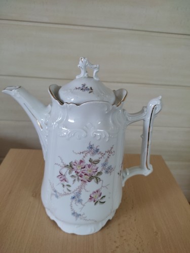 Alte kaffeekanne mit - alte,