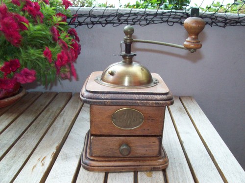 Vintage alte kaffeemühle - vintage,