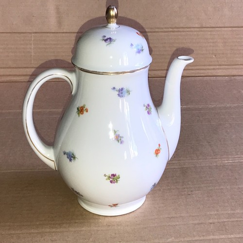 Große alte kaffeekanne mit - kaffeekanne,