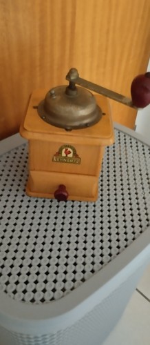 Alte kaffeemühle mit - alte,
