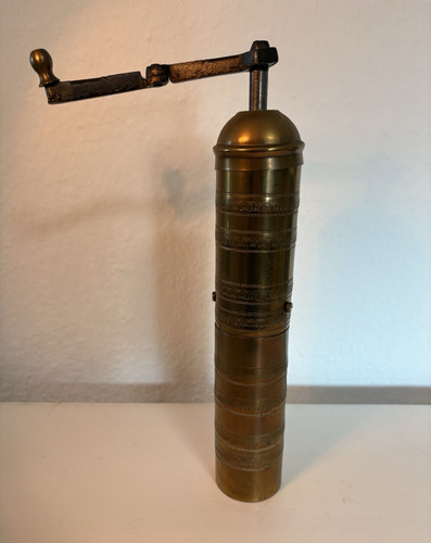 Alte osmanische kaffeemühle - alte,